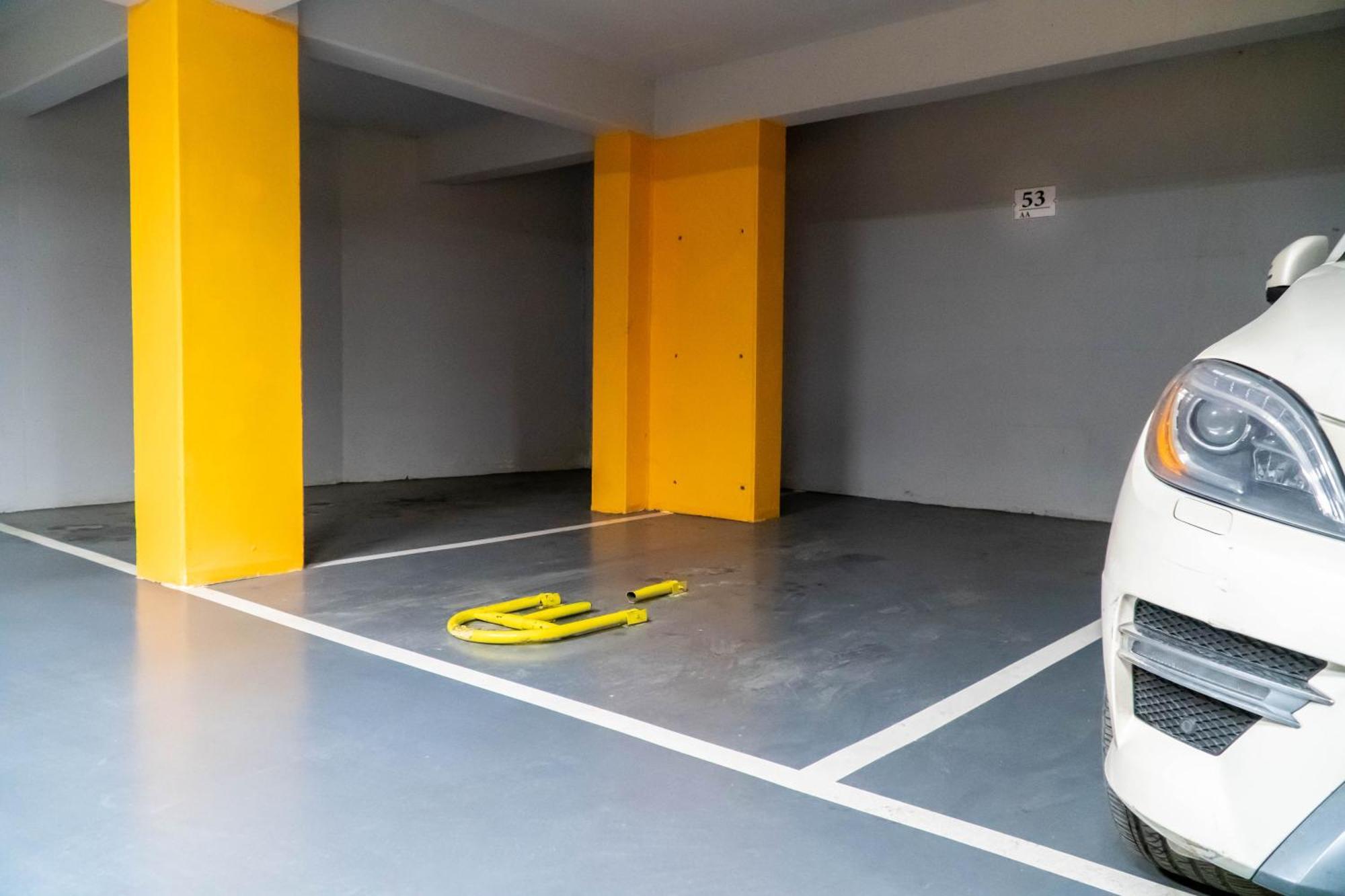 Signature 9 * Tirana
