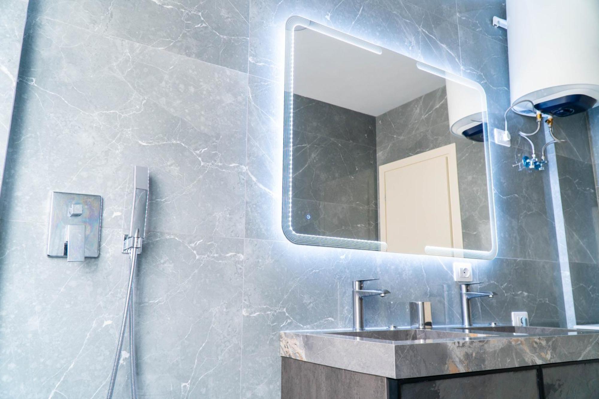 Signature 9 Tirana